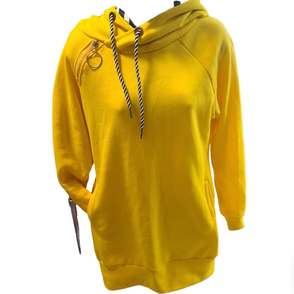 CELLABIE bumblebee womans sz M sweater top